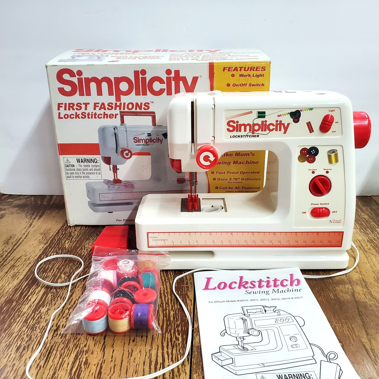 Vintage Simplicity First Fashions Kids Toy Sewing Machine Lockstitch w/ Box