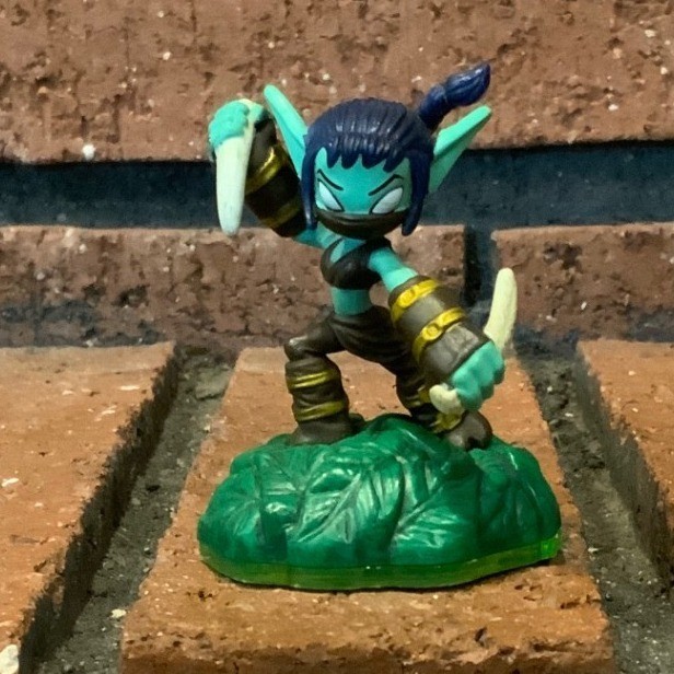 Skylanders Spyros Adventure Stealth Elf Figure Activision 2011