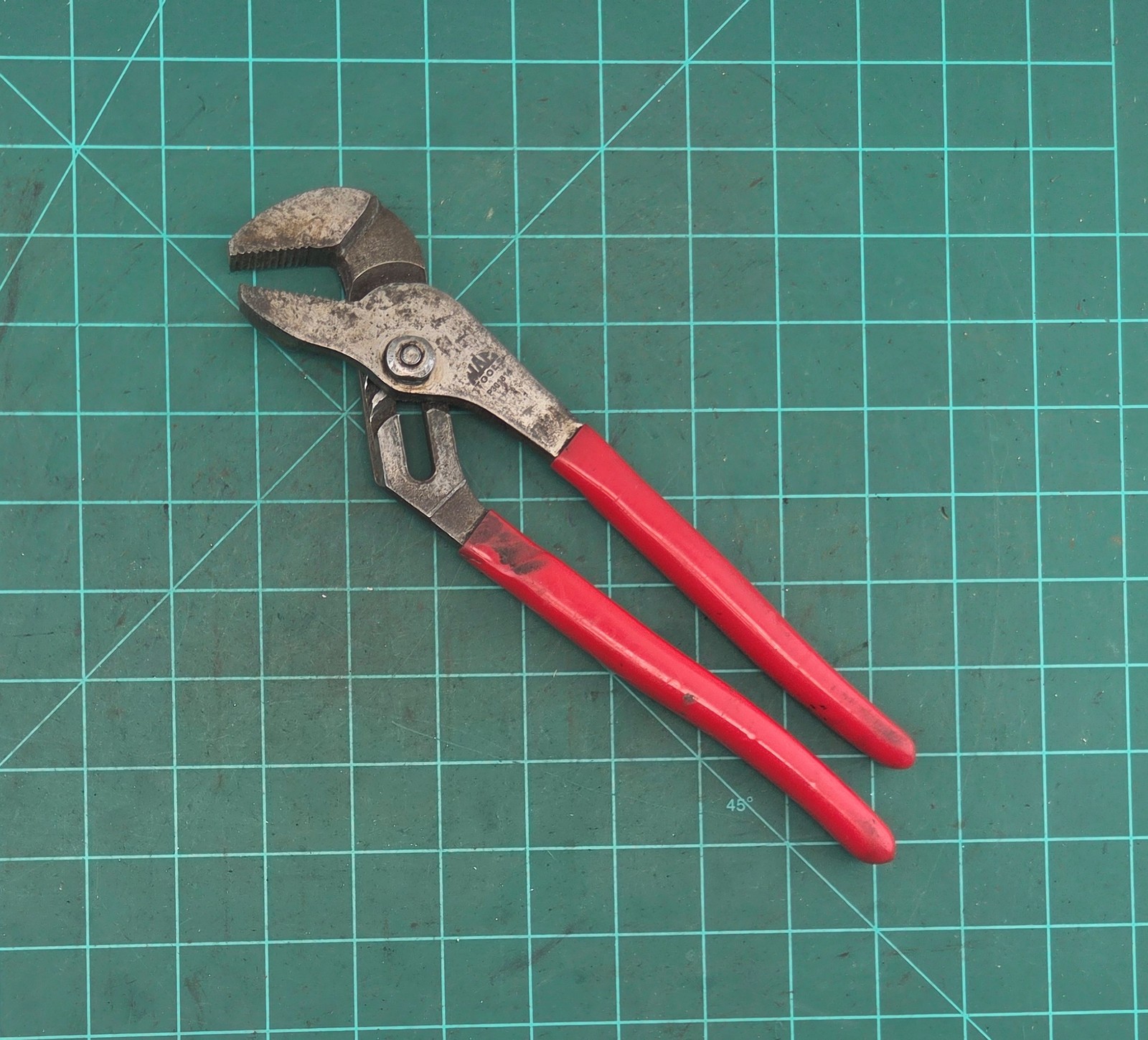 Mac Tools Groove Joint Water pump Pliers P301814