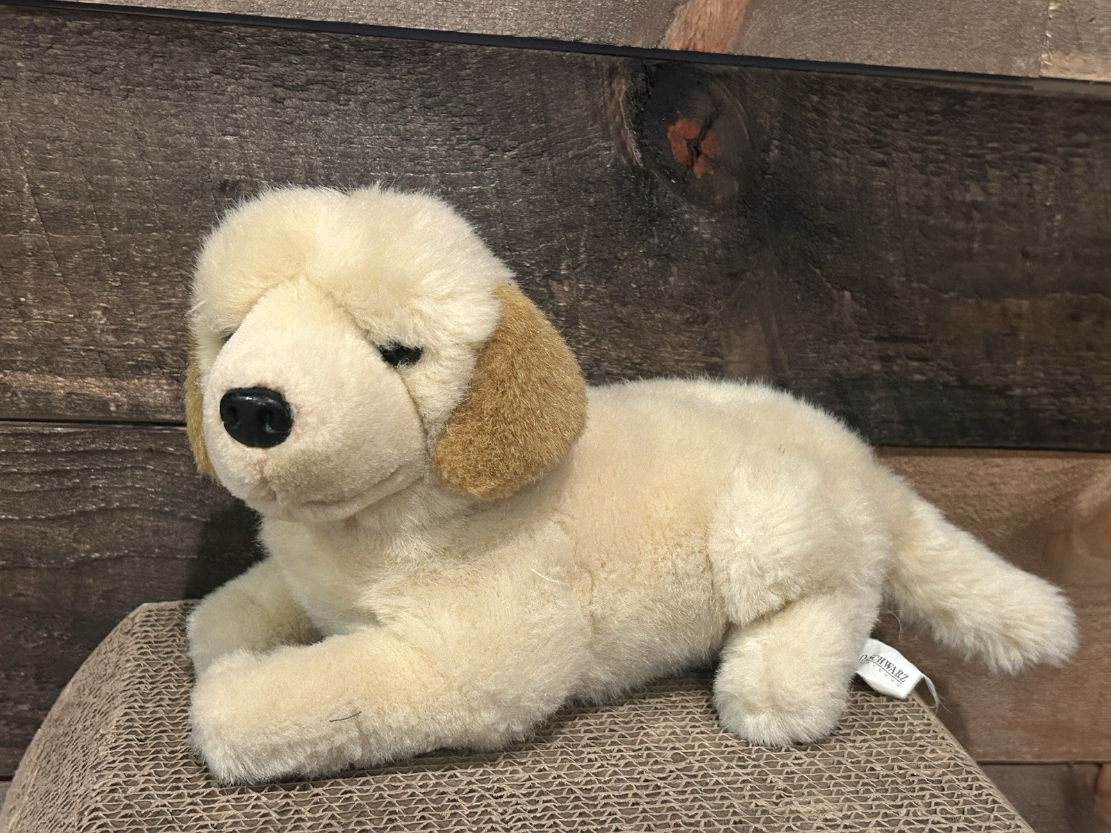 FAO Schwarz Golden Retriever Puppy Dog Stuffed Animal 13” Plush