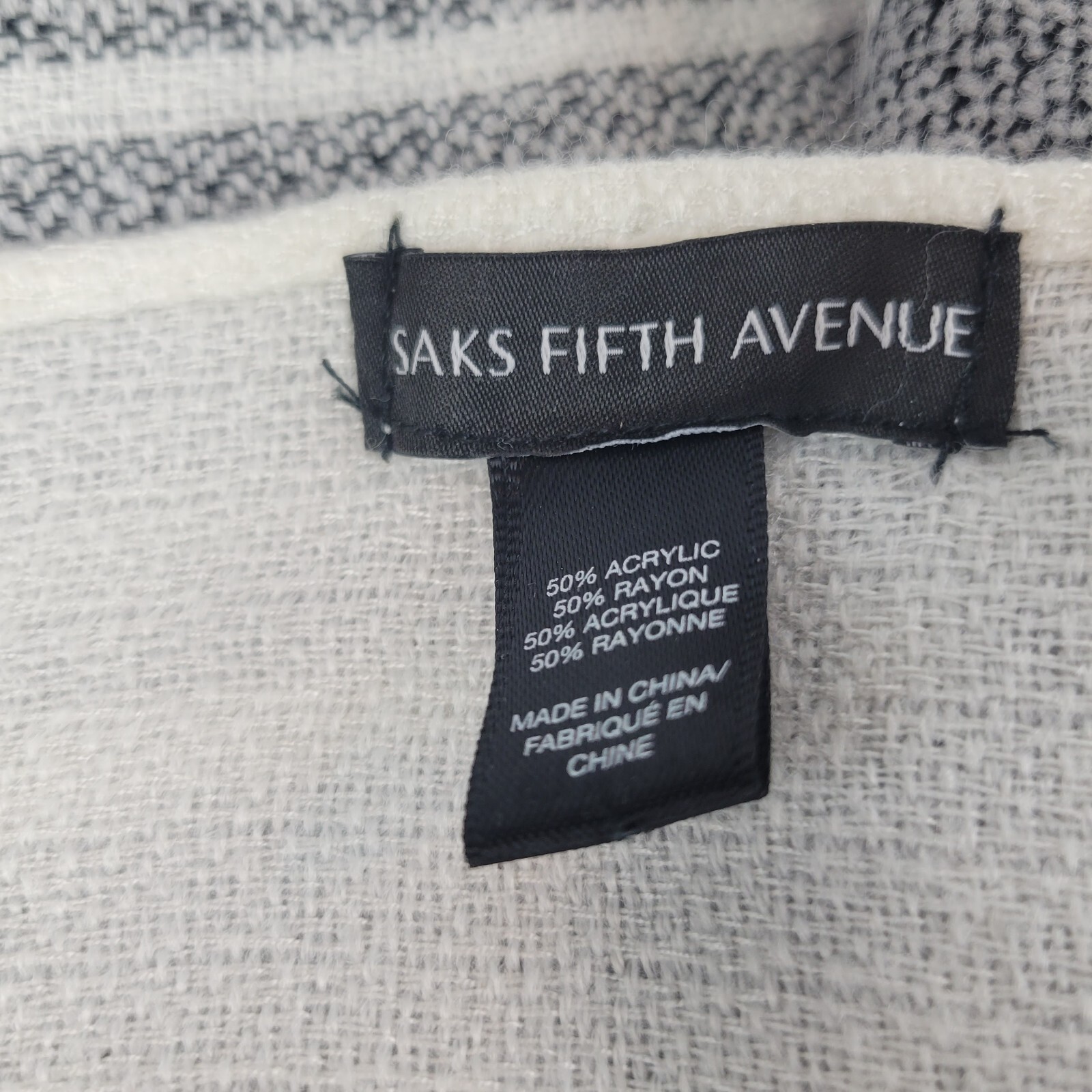 Saks Fifth Avenue Scarf Wrap Black & Ivory Plaid w/Fringe Lightweight 76 x 30