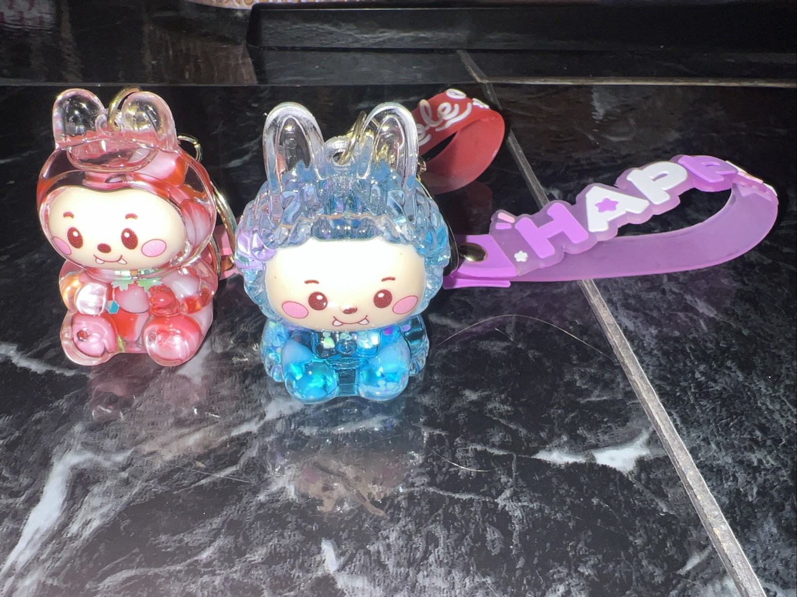Cutesters Liquid Shaky Keychains 2  Danbar Global HAPPY & BUBBLE