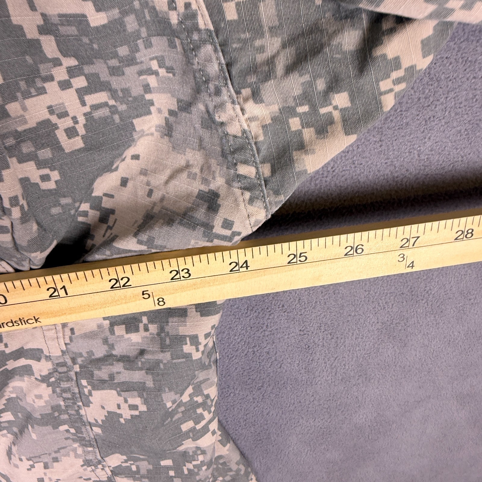 Army Combat Uniform ACU Coat Mens Medium Regular Digital Camo Insect Guard