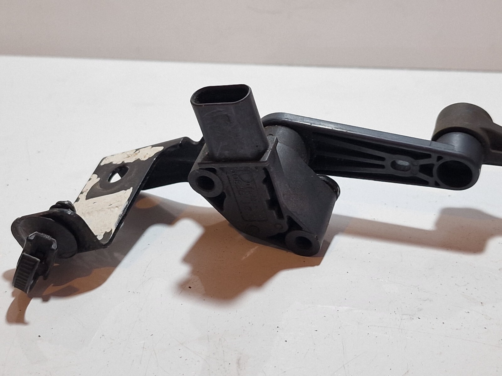 EVOQUE L551 DISCOVERY L550 E-PACE REAR RIGHT HEIGHT LEVEL SENSOR J9C3-3C097-AA