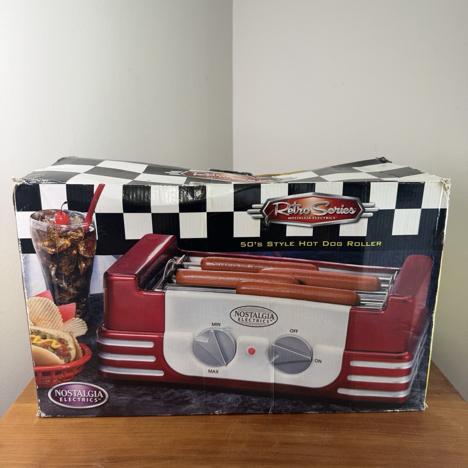 Nostalgia Electrics Retro Series 50’s Style Hot Dog Roller New In Original Box
