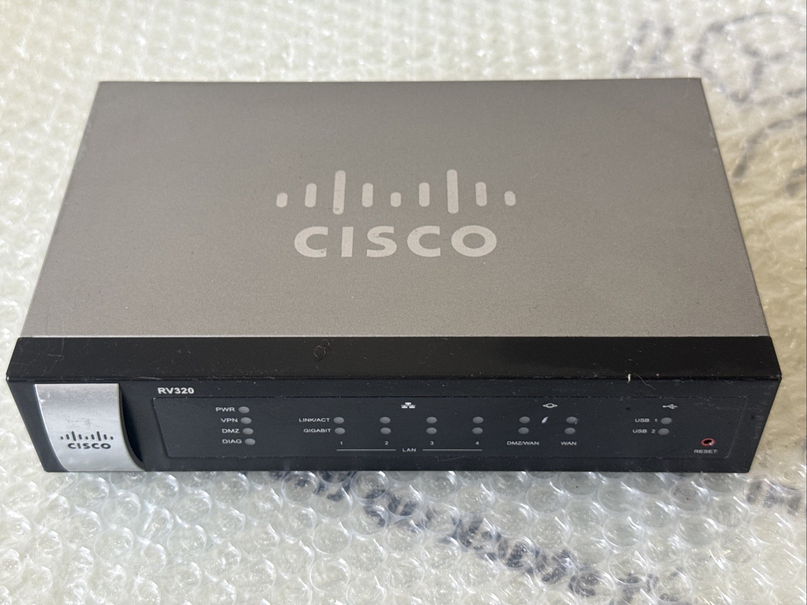 Cisco RV320 Gigabit Dual WAN VPN Router /w Power Adapter