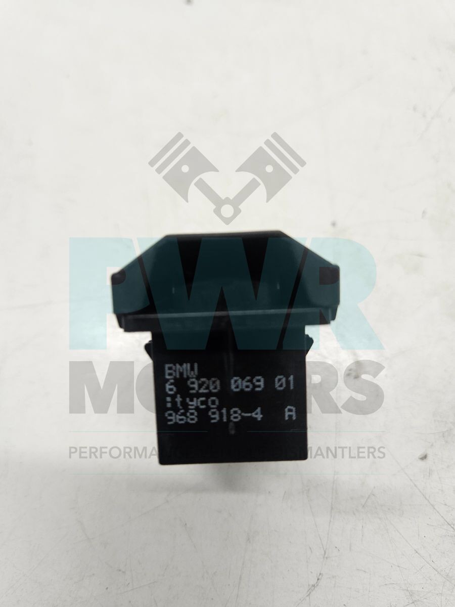 BMW X5 E53 OBD Plug Socket 8408030