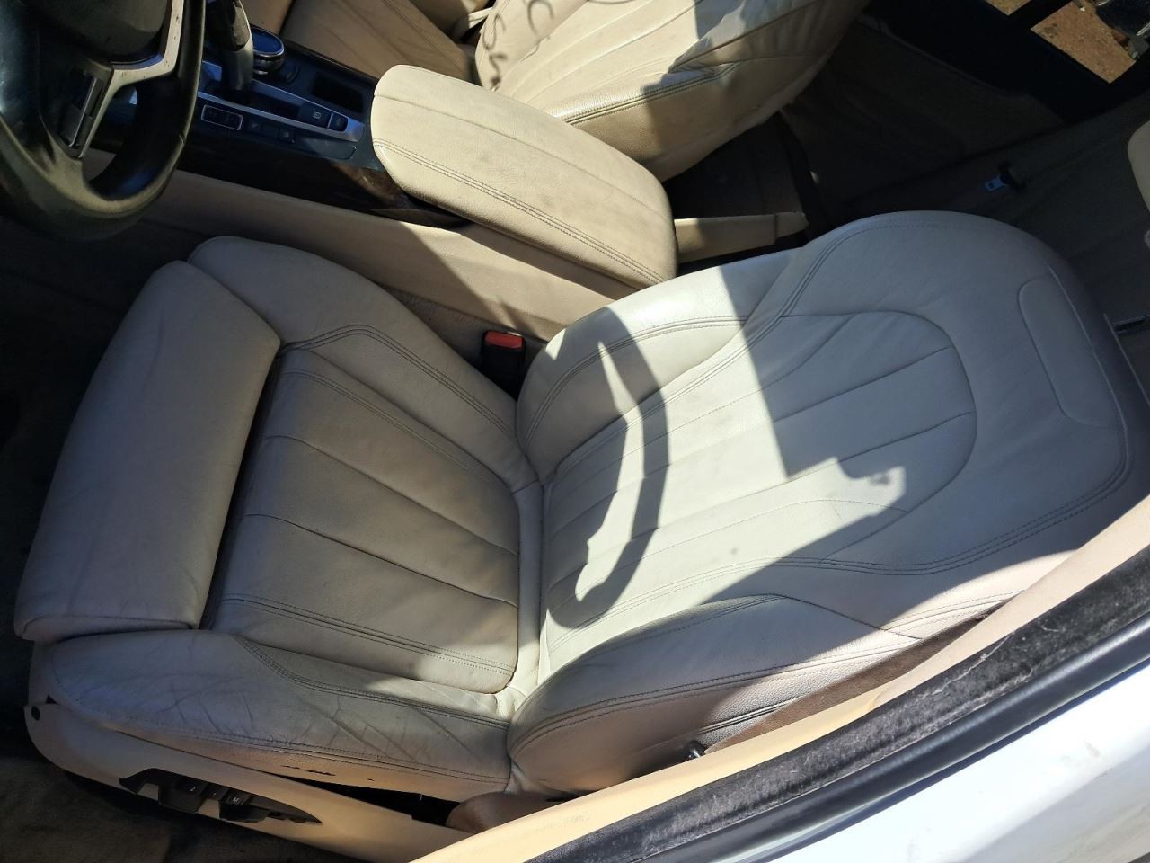 X5 2014 Glove Box 4839553