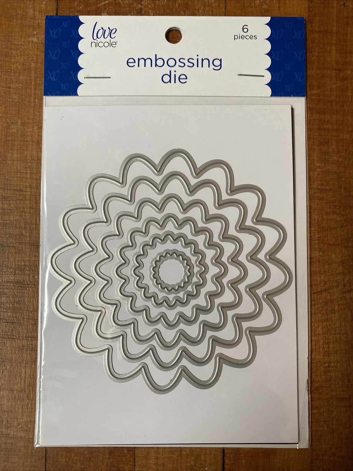 NEW Love Nicole Embossing Die Set - Nesting Wavy Circles  STC 270