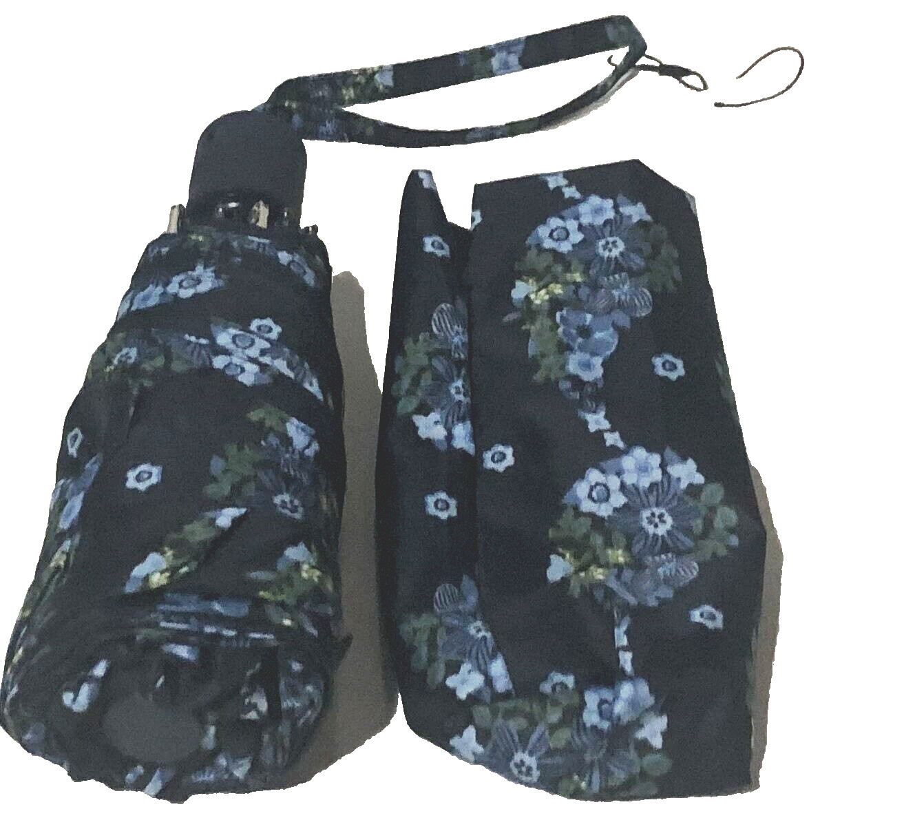 Vera Bradley Essential Mini Umbrella Paisely Rain Tonal Blue