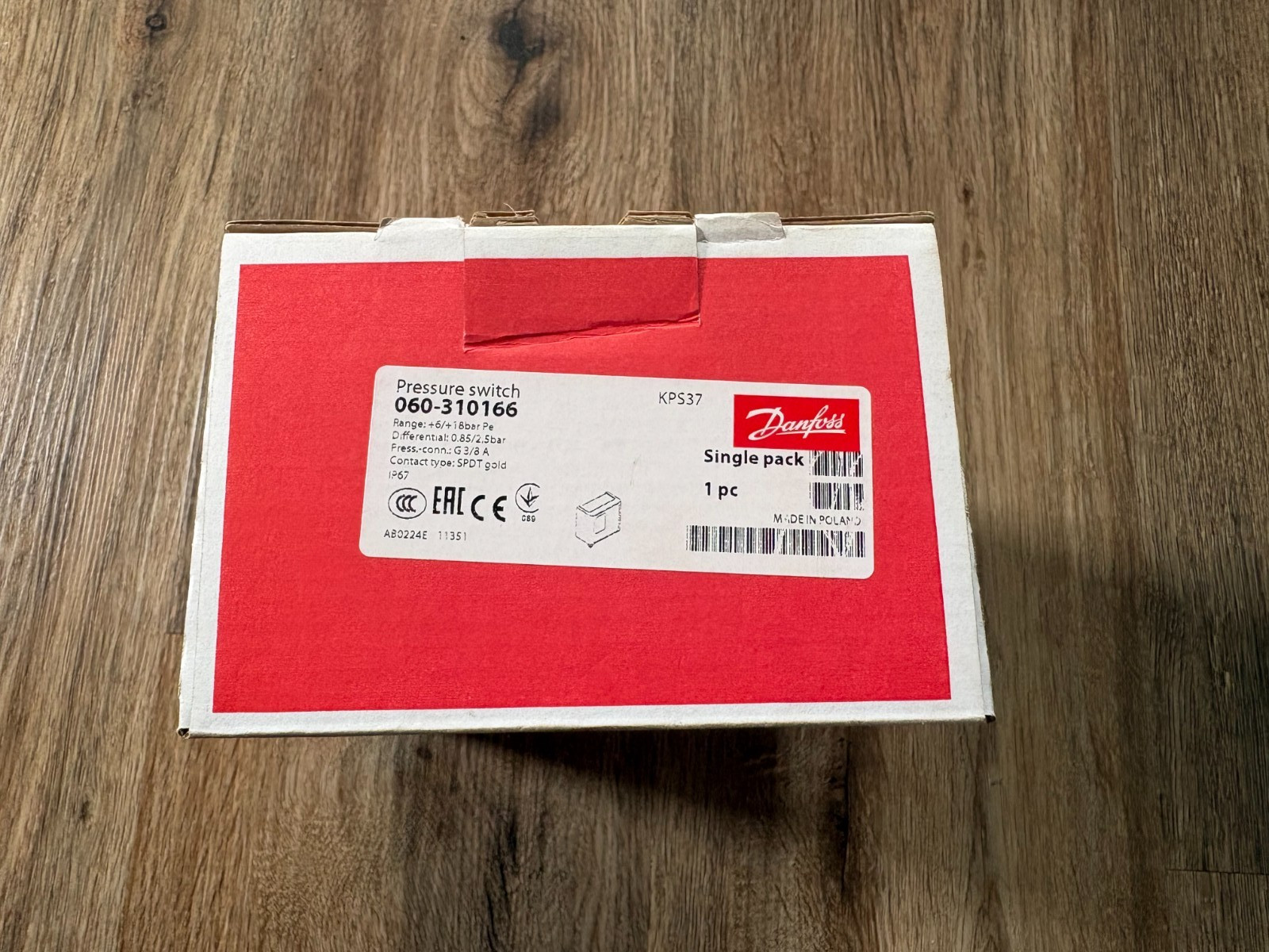 NEW Danfoss KPS37 060-310166 Pressure Switch +6/+18bar Pe SPDT Gold Contact