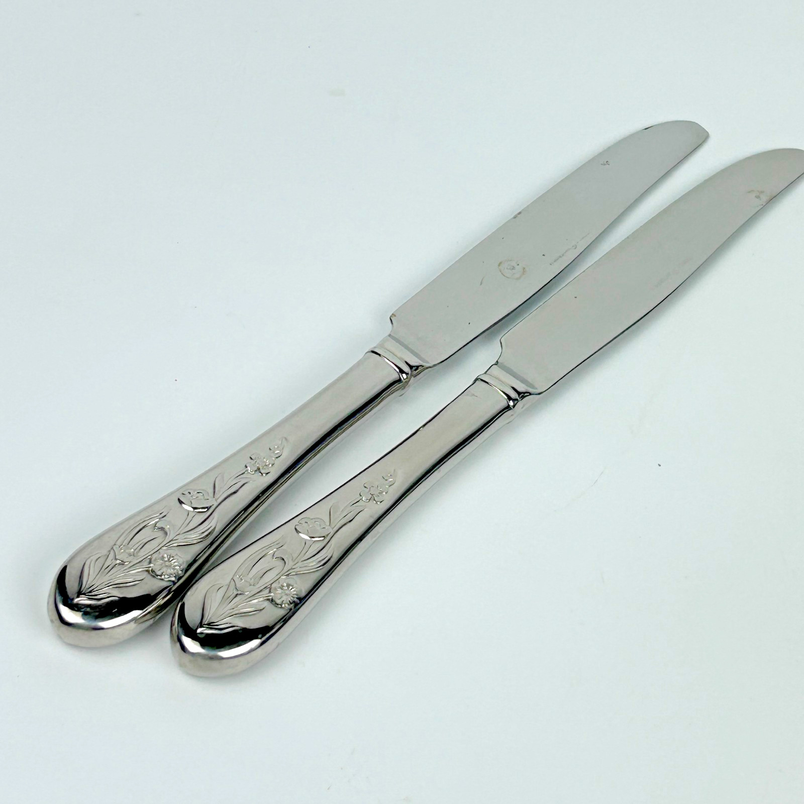Towle Hibiscus Stainless Flatware SET of TWO 10" Dinner Knives