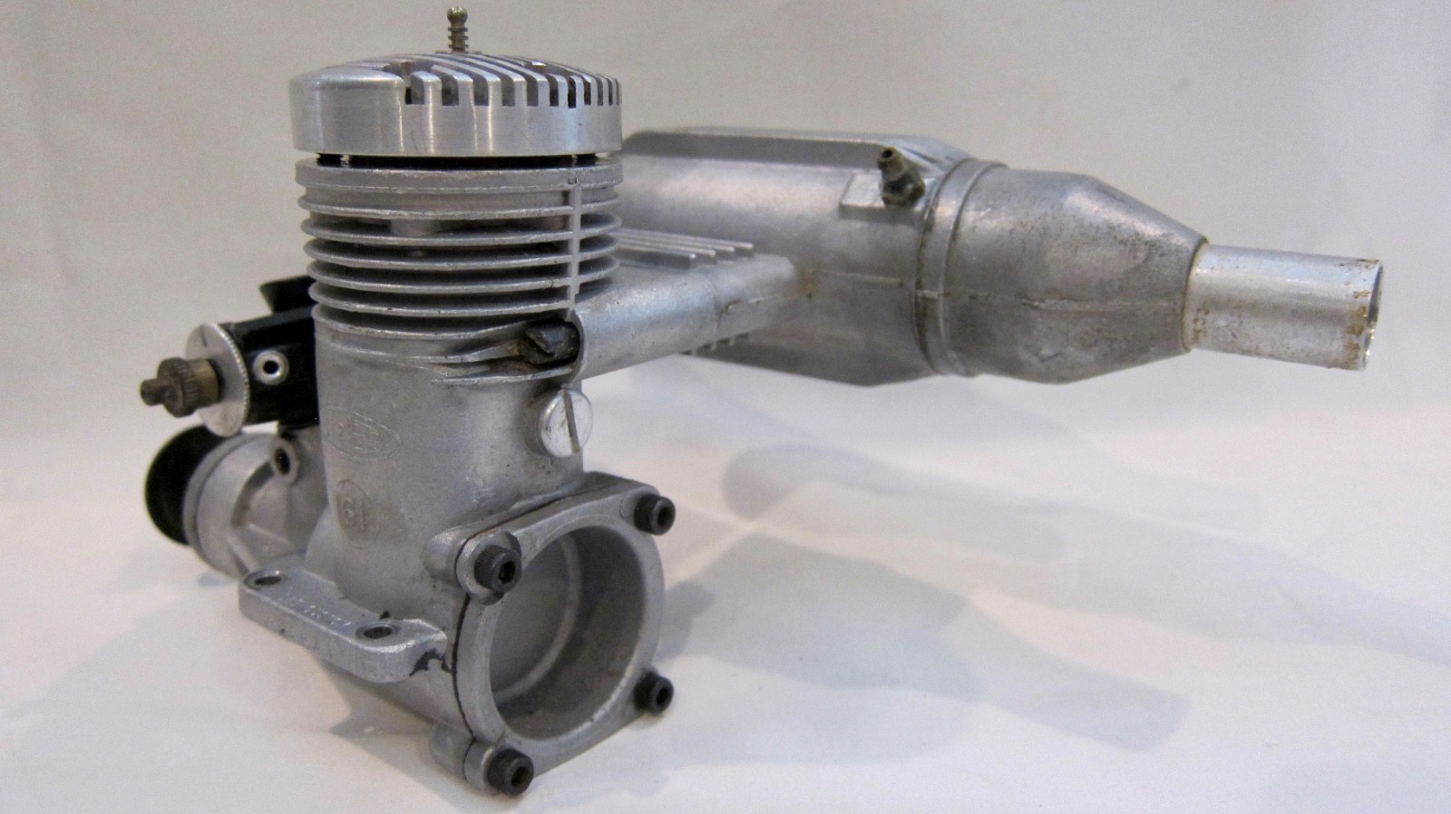 K&B 61 R/C Model Airplane Engine with Muffler