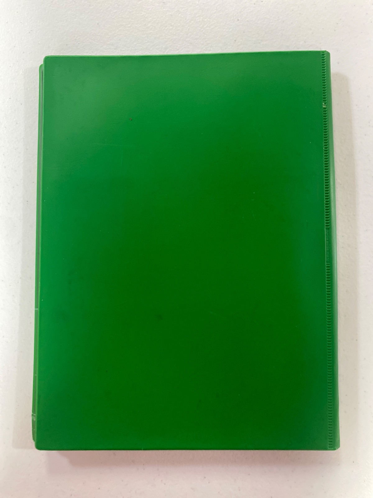 Monster Protectors - 9-Pocket Binder - Green (USED)