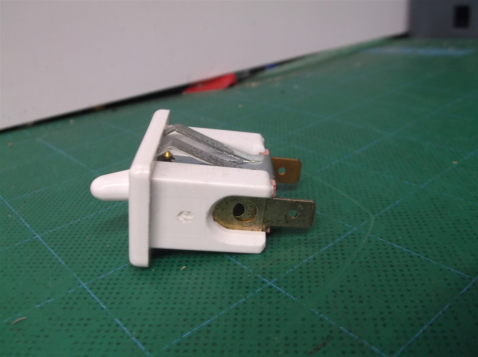 Bakery Case Switch Carling MAAOA-WH/ON-OFF Switch Toggle SPST 215 Series