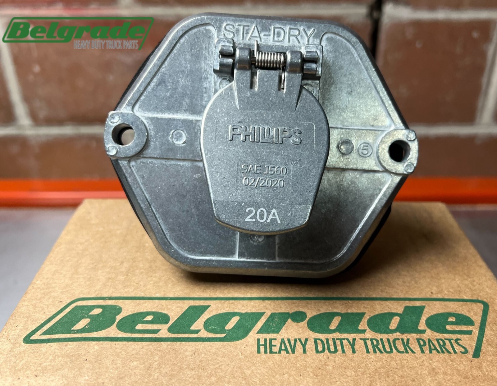 Phillips 15-762 Split Pin 7-Way Socket Breaker Zinc Die-Cast