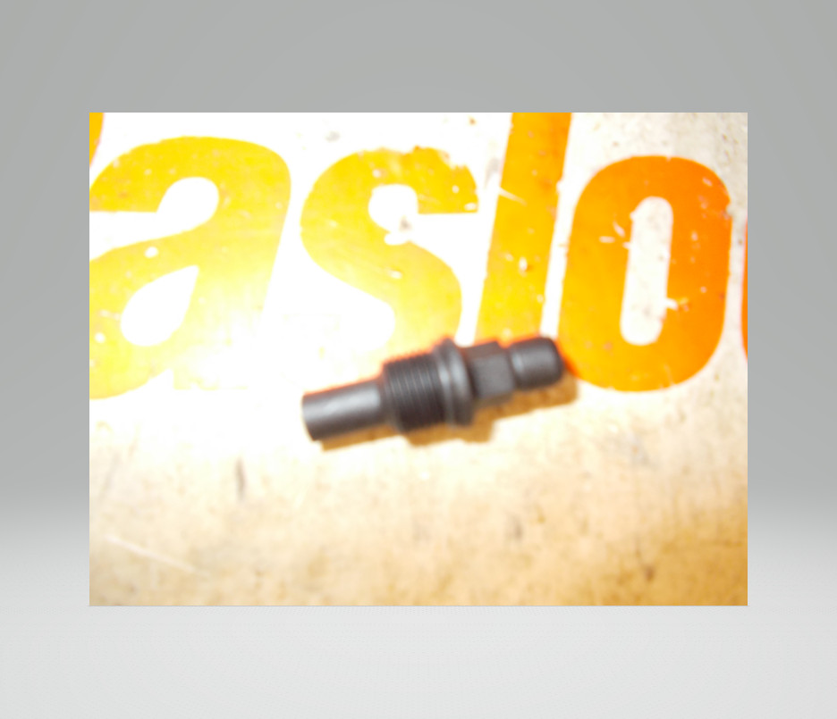 Paslode 916236 ASSY SPARK PLUG.  Fits 916200 16 gauge (Newest Guns)