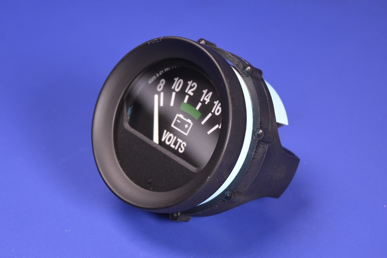 Faria Rare Military Marine & Truck Voltage Gage 8-18Vdc 2" Voltmeter P/N: VP9116