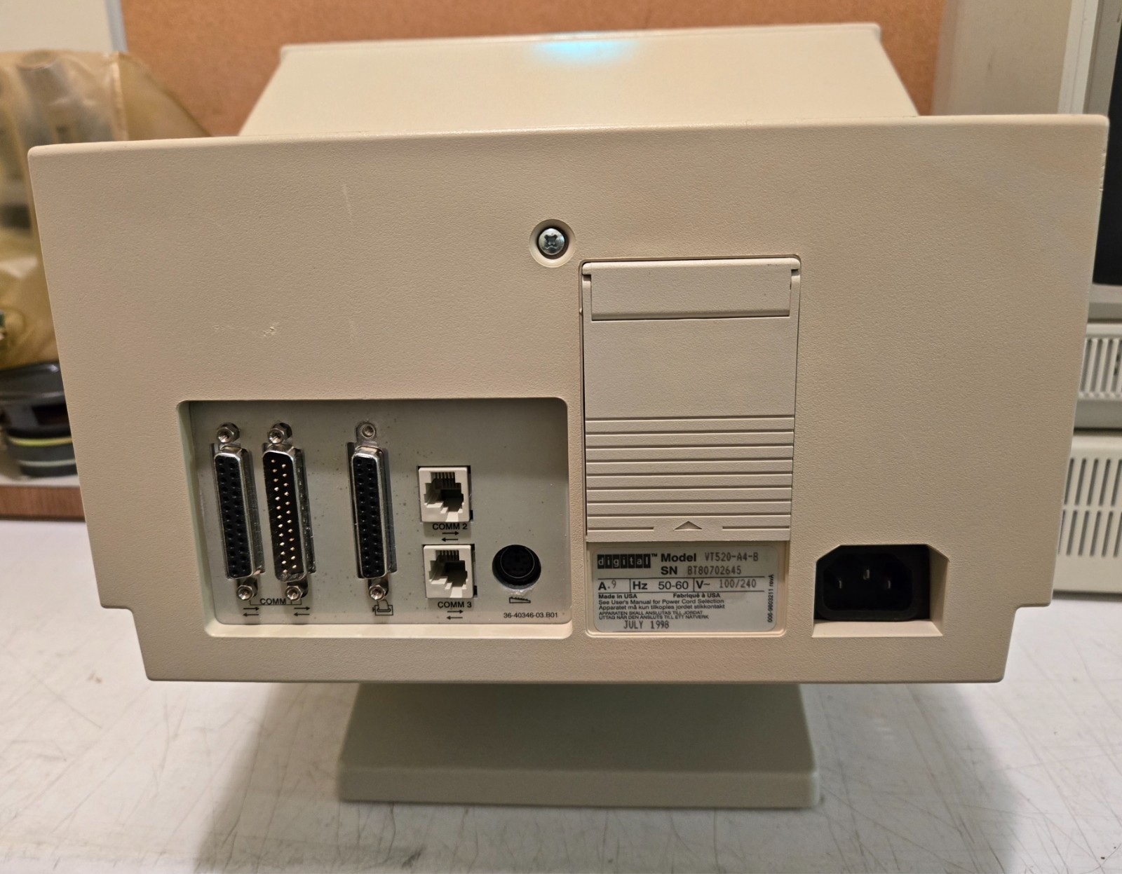 DEC Digital VT520-A4 multi-session terminal - POWER & CHIME, NOTHING ON SCREEN