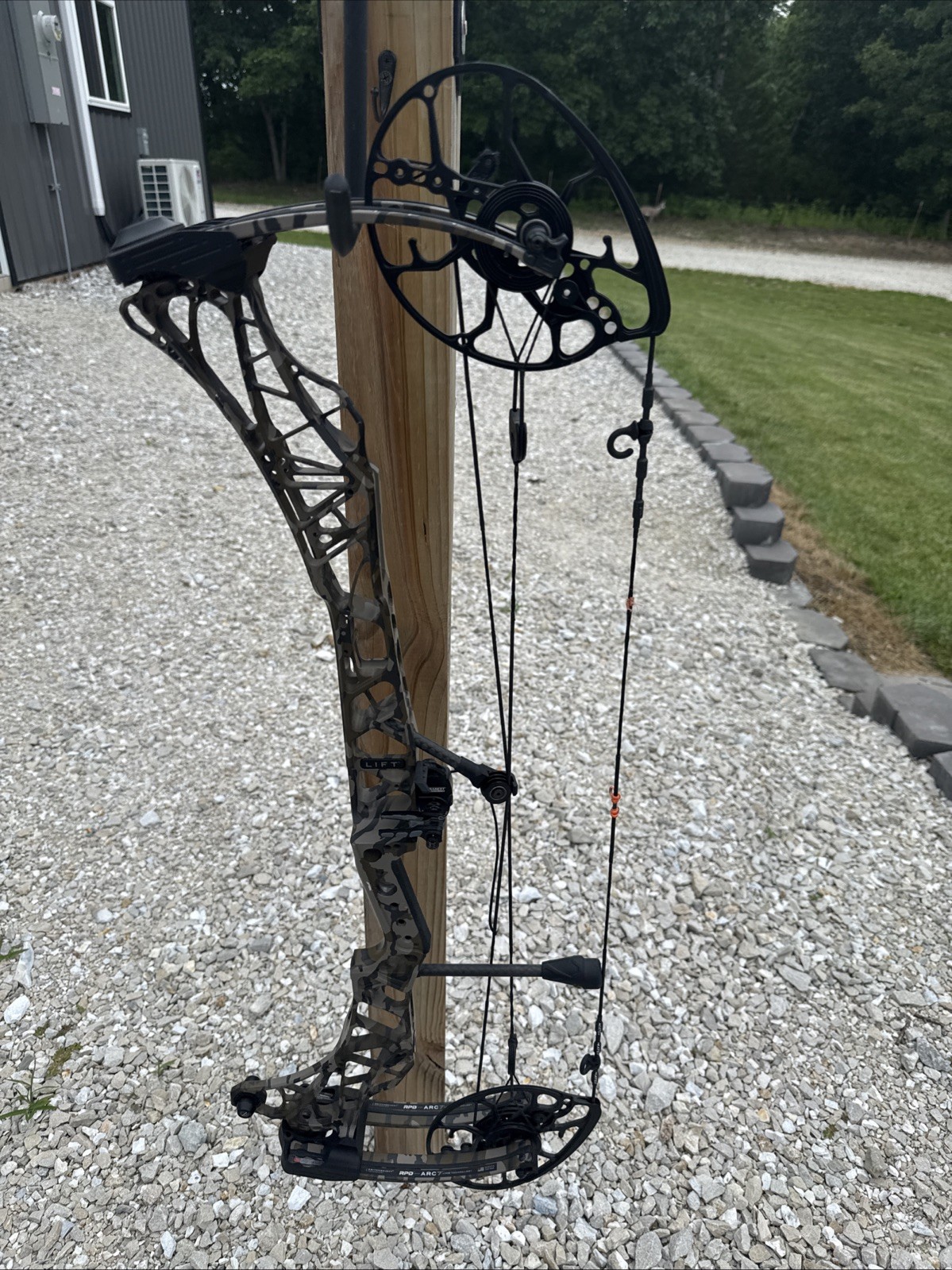 Mathews Lift X 29.5 Rh Hunting Archery Bow B Mod 70lb