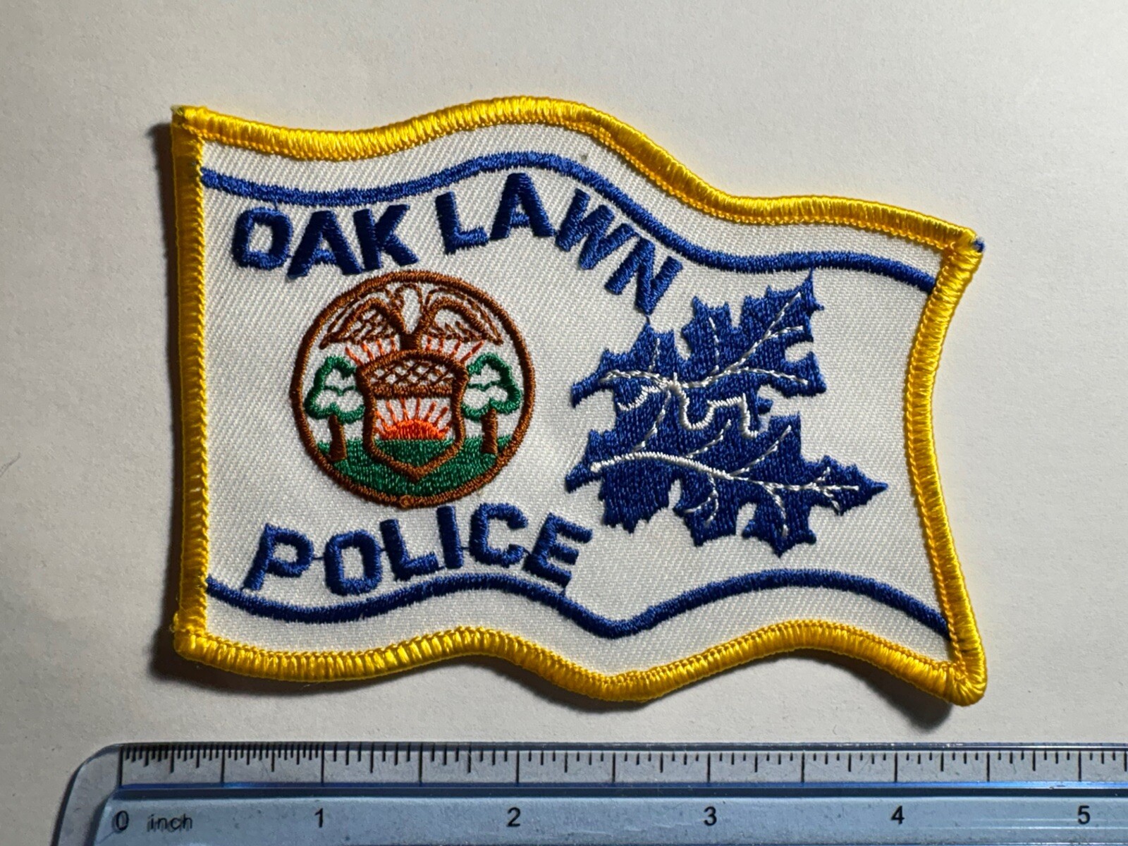 Oak Lawn Illinois Police Patch ~ Yellow Edging