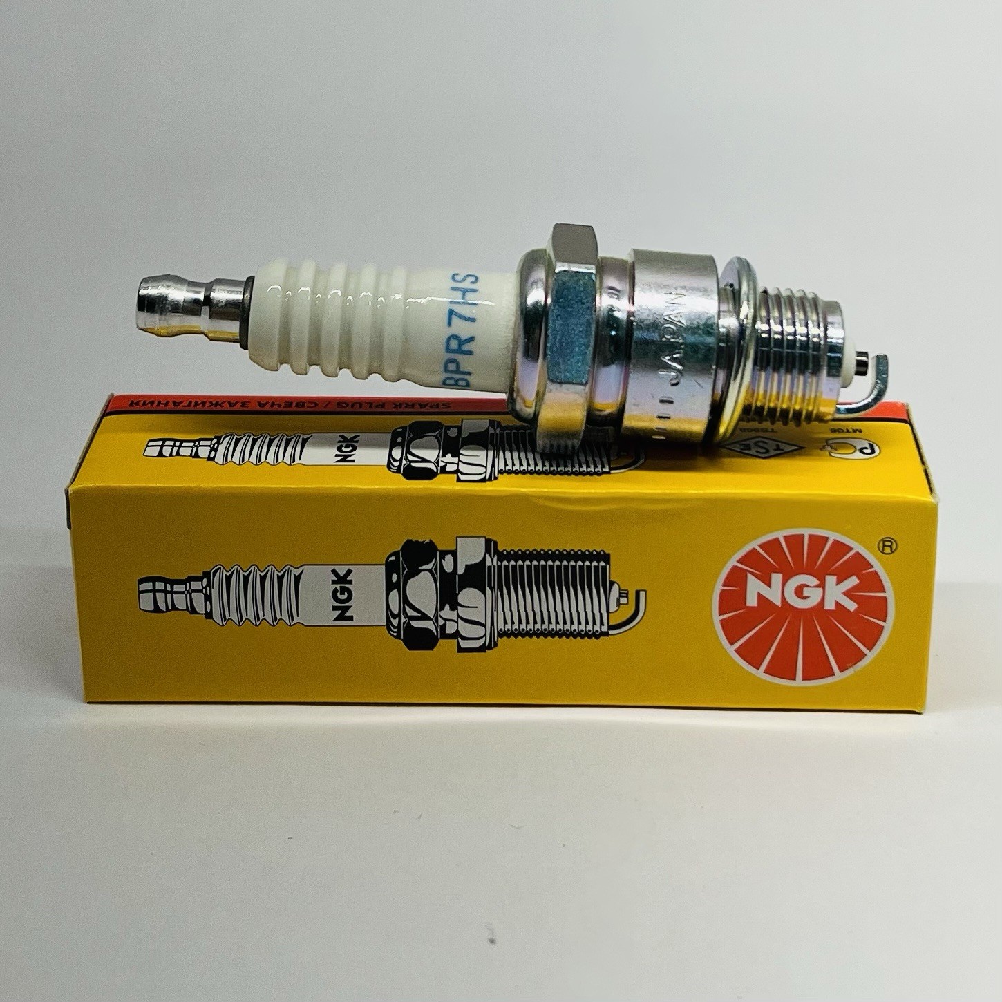 NGK SPARK PLUGS #6422 BPR7HS - SOLD INDIVIDUALLY