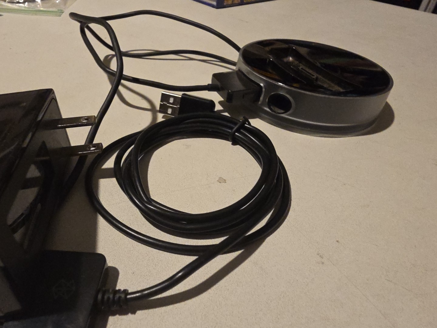 Microsoft Zune Wireless Remote Control And Zune Dock Model 1096
