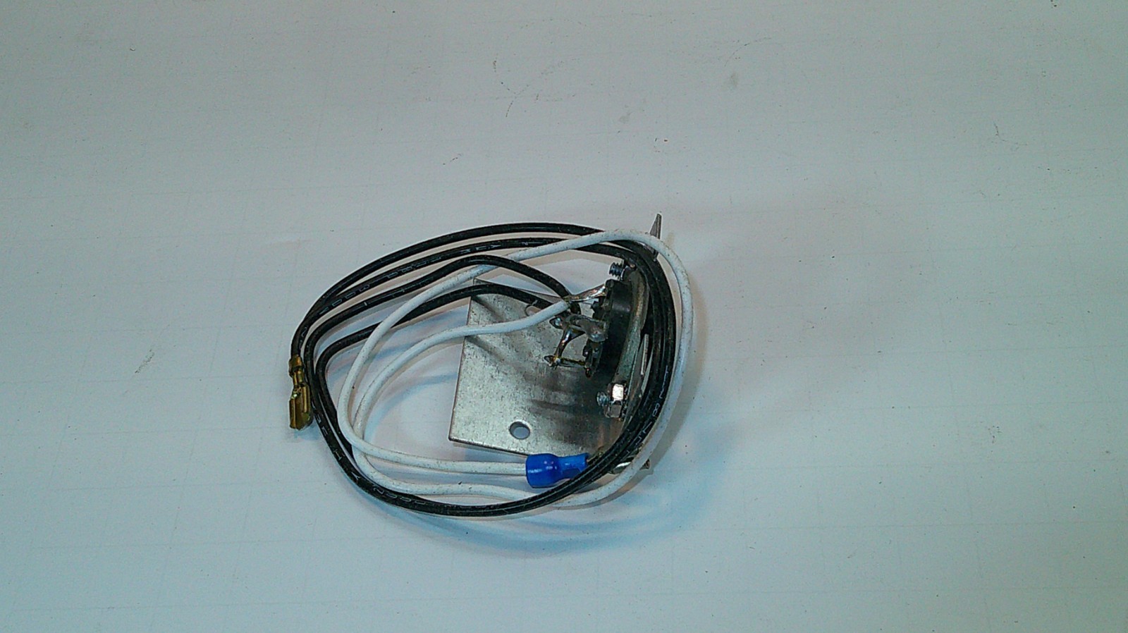 Blodgett Part # 17962 Socket/Bracket Asbly for TDR Tube