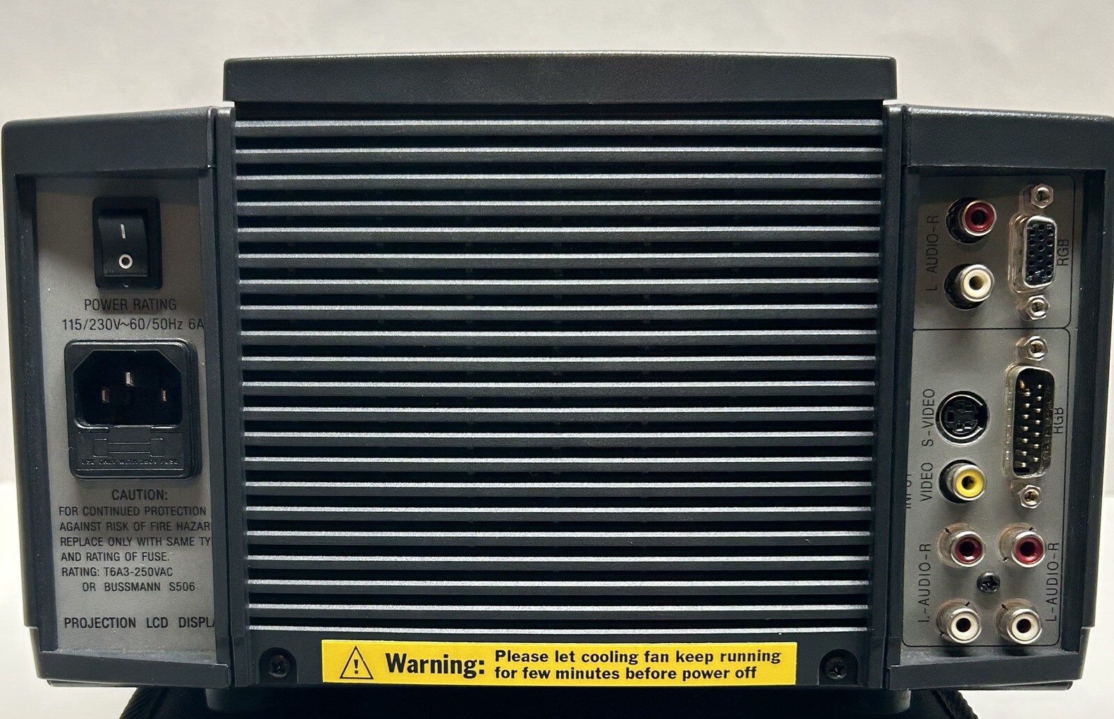 CTX EZ PRO 500 LCD PROJECTOR w/case, Cables & 3 Extra Bulbs - Tested & Working