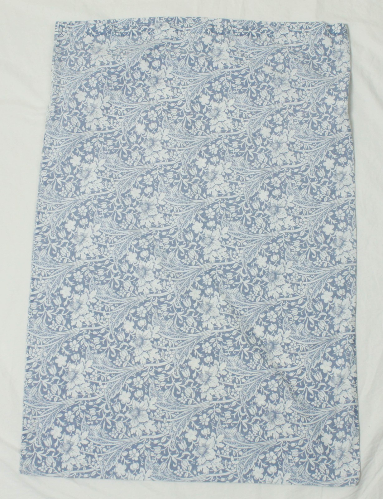 Vintage Blue White Flower Pattern Pillow Case