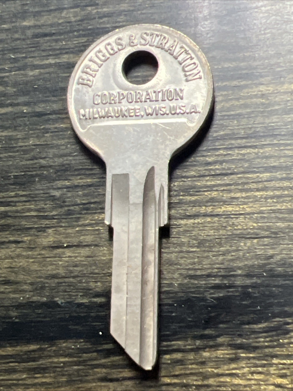 BRIGGS & STRATTON *Round* OEM Key Blank most HARLEY DAVIDSON & INDIAN thru 1969