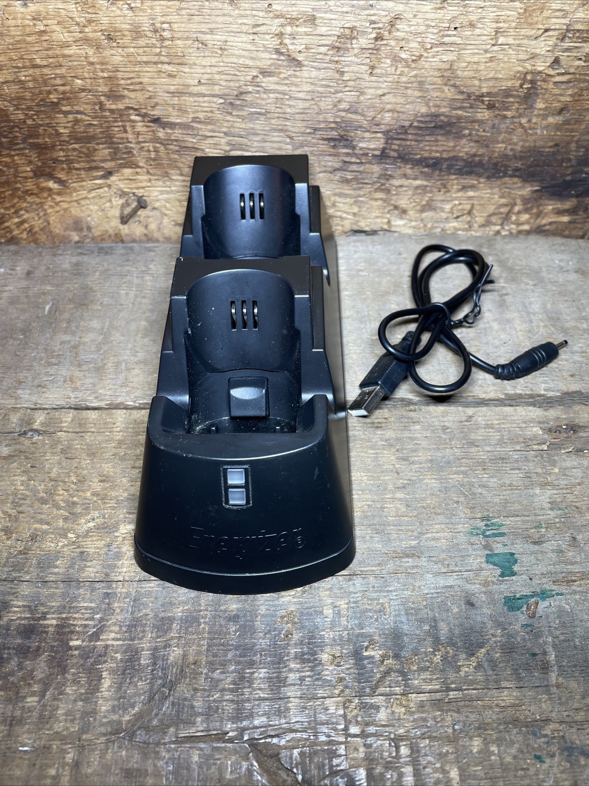 Energizer Nintendo Wii Remote Controller Charging Station Dock PL-7621
