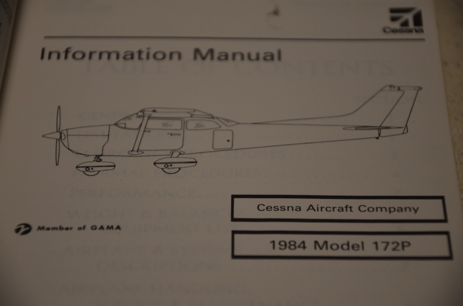 1984 Cessna Skyhawk Model 172P Information Manual