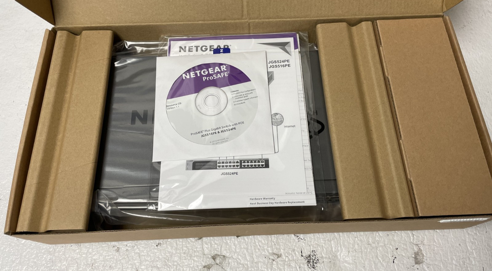 Netgear JGS524PE V1 ProSAFE Plus 24-Port Gigabit Switch Open box