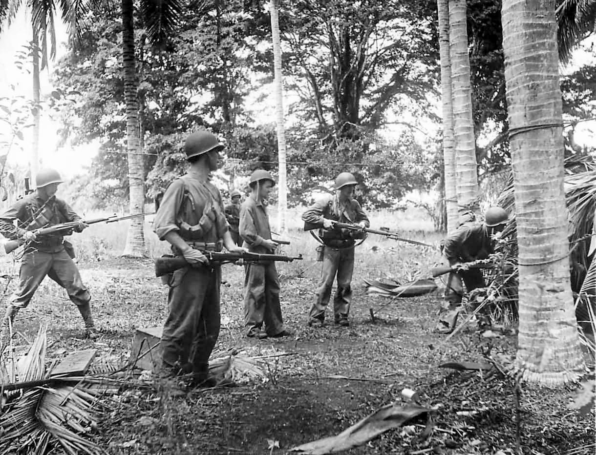 Marines search for Japanese snipers World War II WWII WW2 8x10 Photo 739c