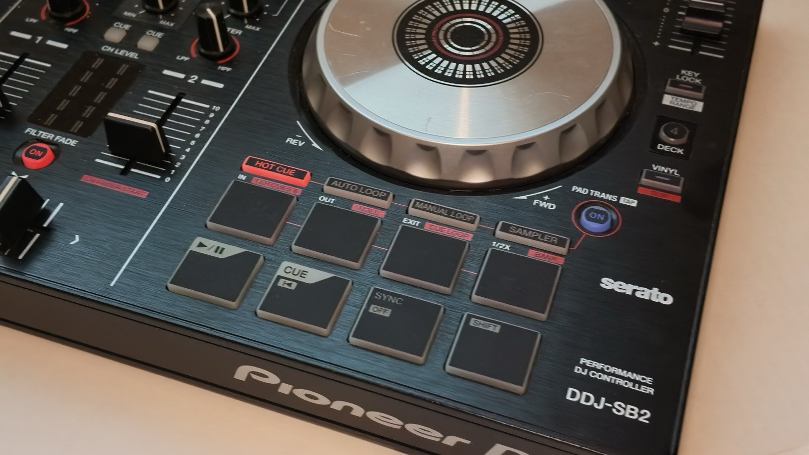 Pioneer DJ DDJ-SB2 Serato 2-Channel 2-Deck DJ Controller powers on