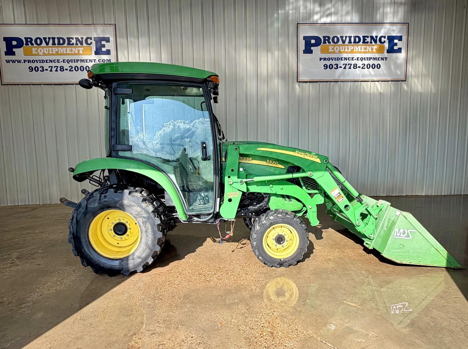 2008 JOHN DEERE 3320 4WD CAB TRACTOR WITH LOADER