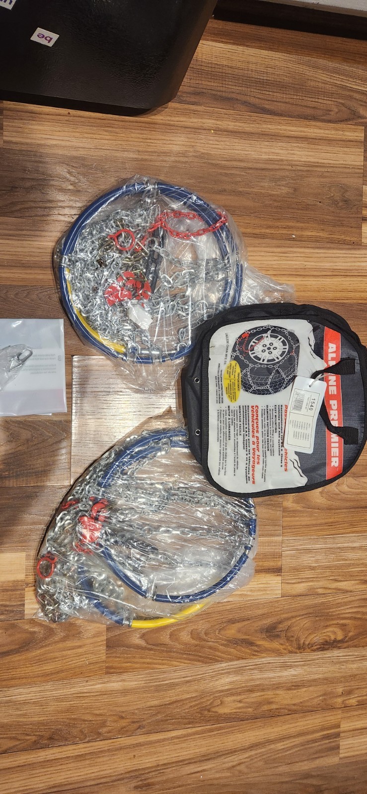 Alpine Premier 1540 Diamond Pattern Snow Tire Chains Pair – New Open Box
