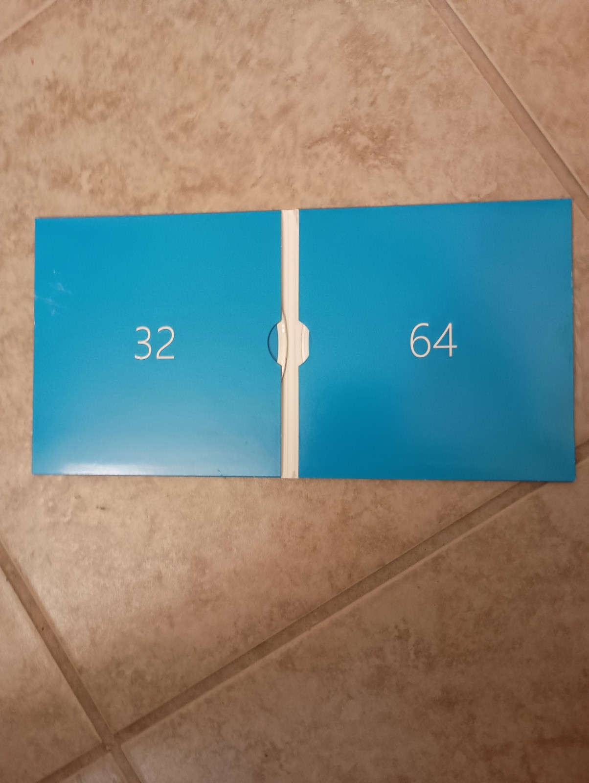 Microsoft Windows 8 Professional Full/Upgrade 32Bit & 64Bit DVD no product key