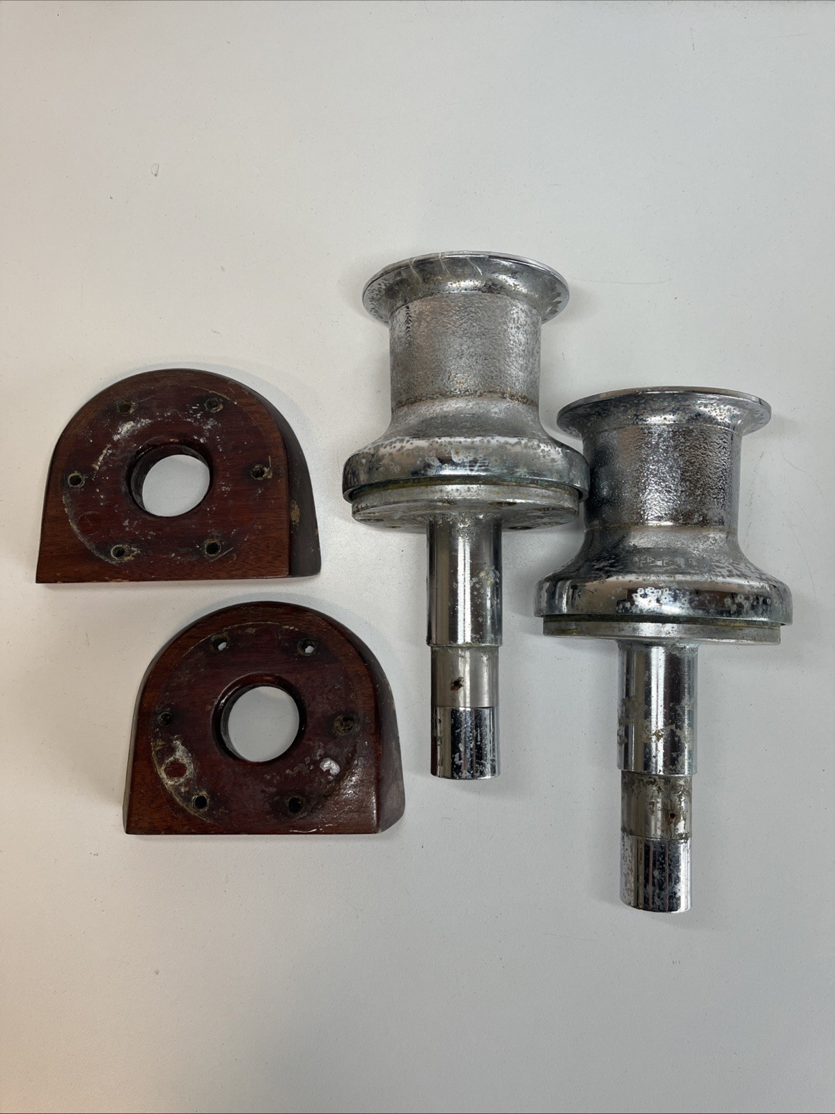 PAIR-Barlow 16 Chrome-Bronze Under Deck Winch with Teak Pads
