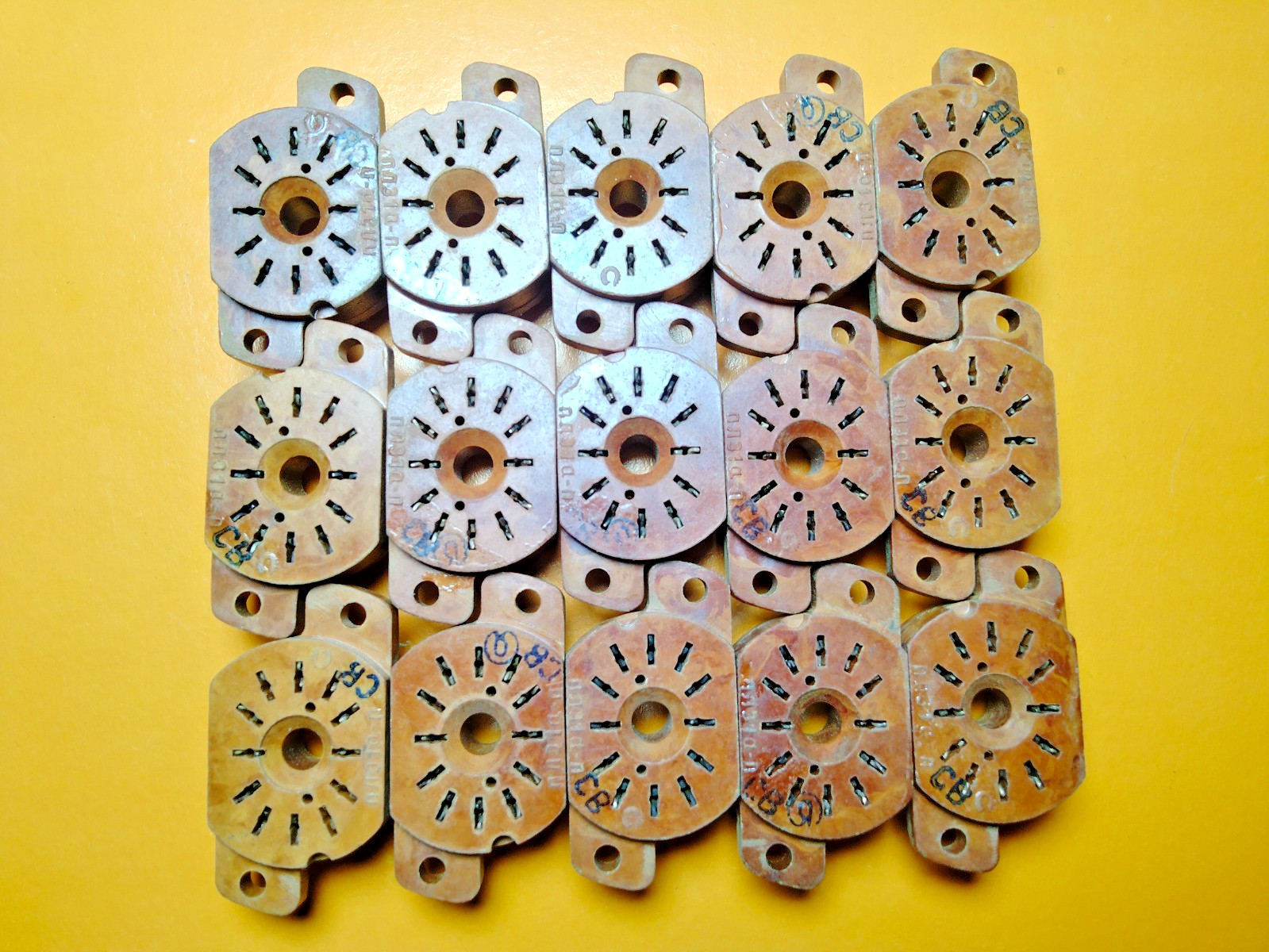 50 pcs NEW PL31A-P TUBE SOCKET  IN-12, IN-15, IV-22.