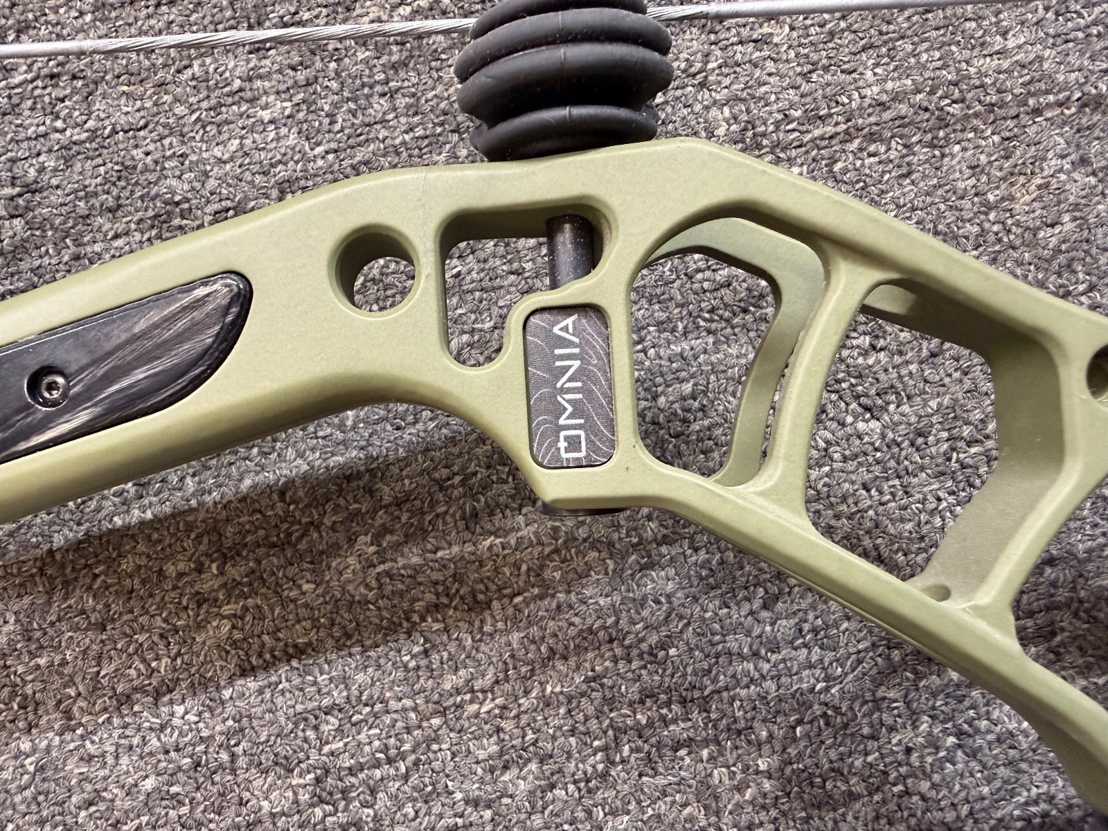 elite archery omnia compound bow