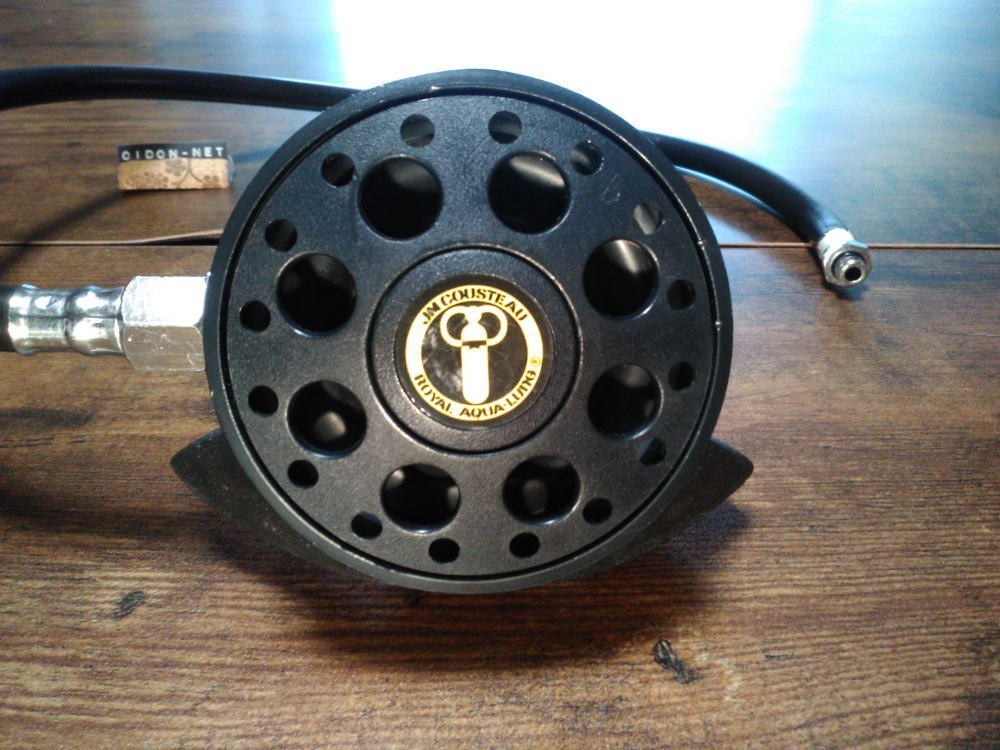 VINTAGE JM COUSTEAU ROYAL AQUA-LUNG Second stage.