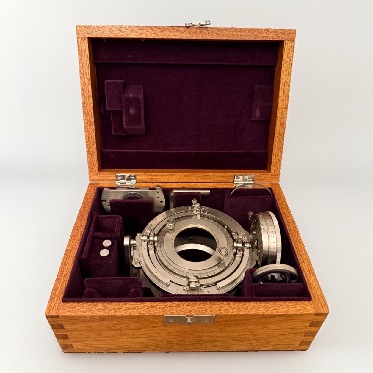 Rare Very Good Ernst Leitz Wetzlar UT-5 Universal 5-Axis Schmidt Guide SN 3127