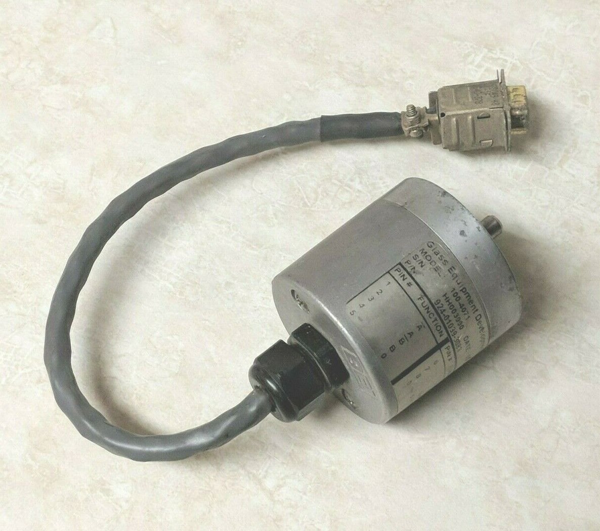BEI Glass Equipment 924-01039-3083 Incremental Optical Encoder Model 100-4071