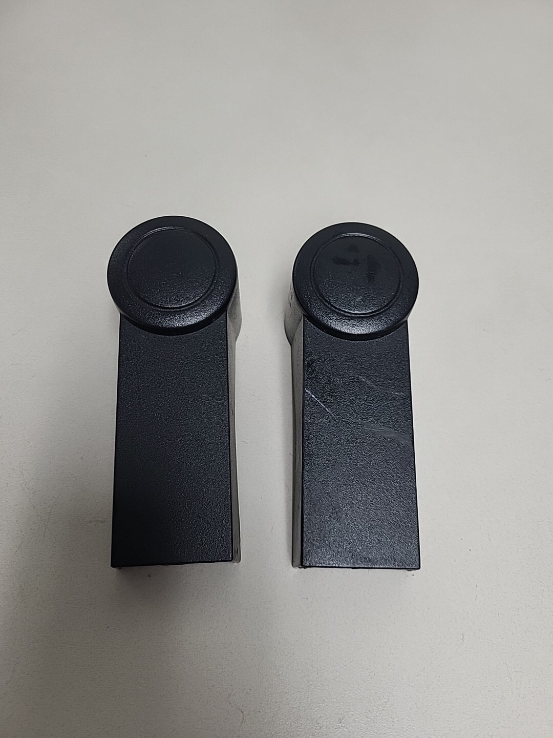SportsArt E820 Elliptical Bolt Covers (18A)