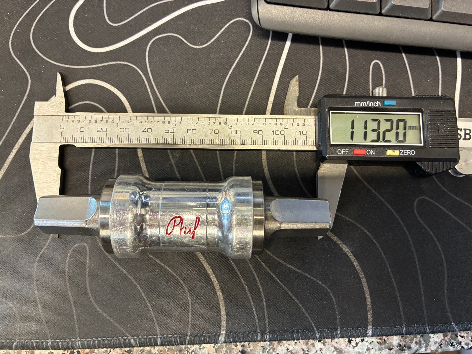 Phil Wood Bottom Bracket 68 X 113 JIS/Shimano Steel Spindle No Cups Feels New!