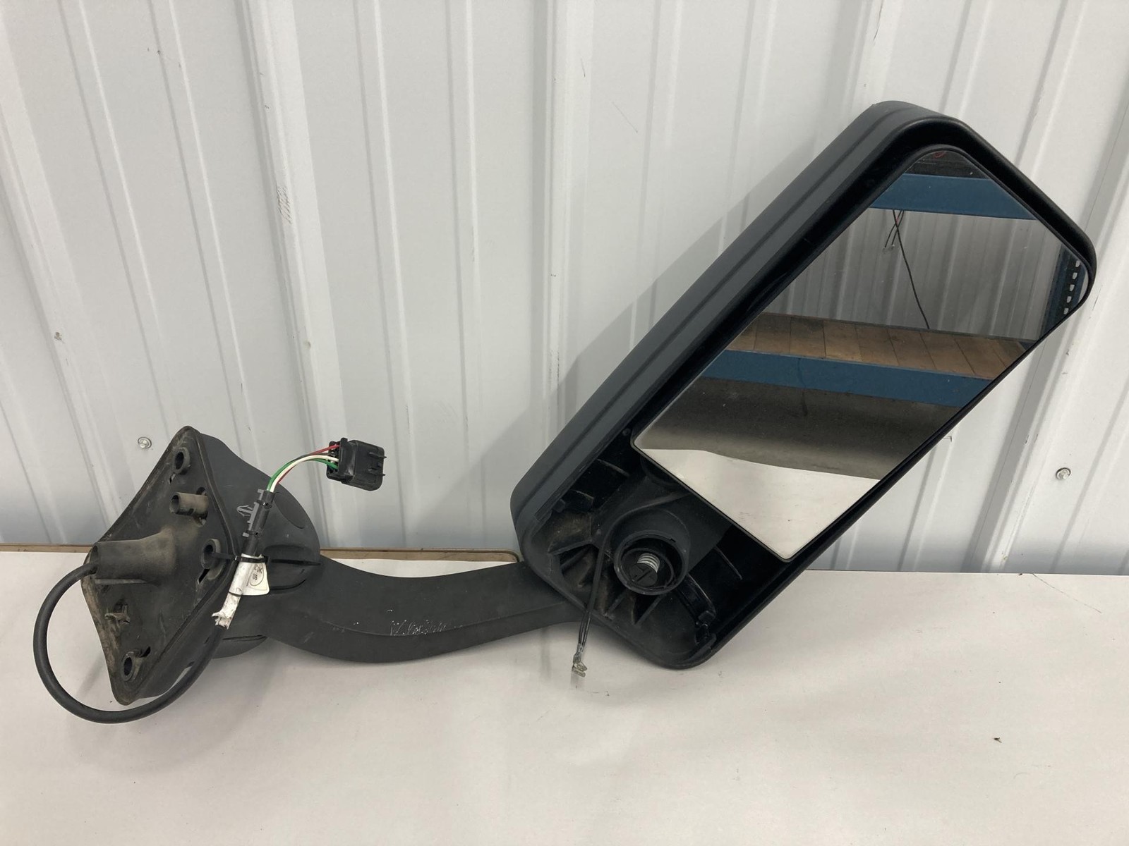 2008-2020 Freightliner CASCADIA POLY Right/Passenger Door Mirror - Used