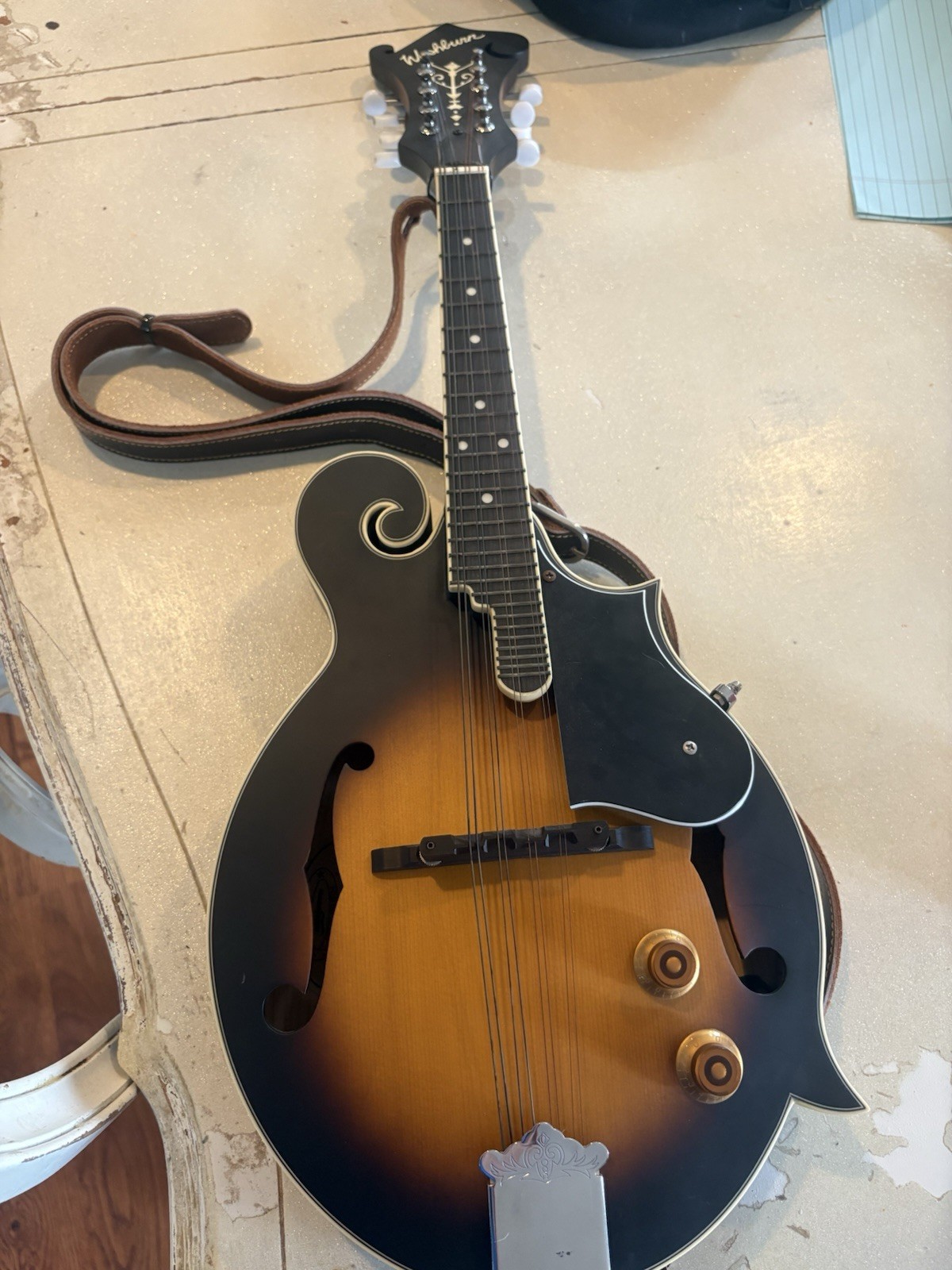 Washburn M3EK Americana F-Style Acoustic Electric Mandolin Tobacco Sunburst
