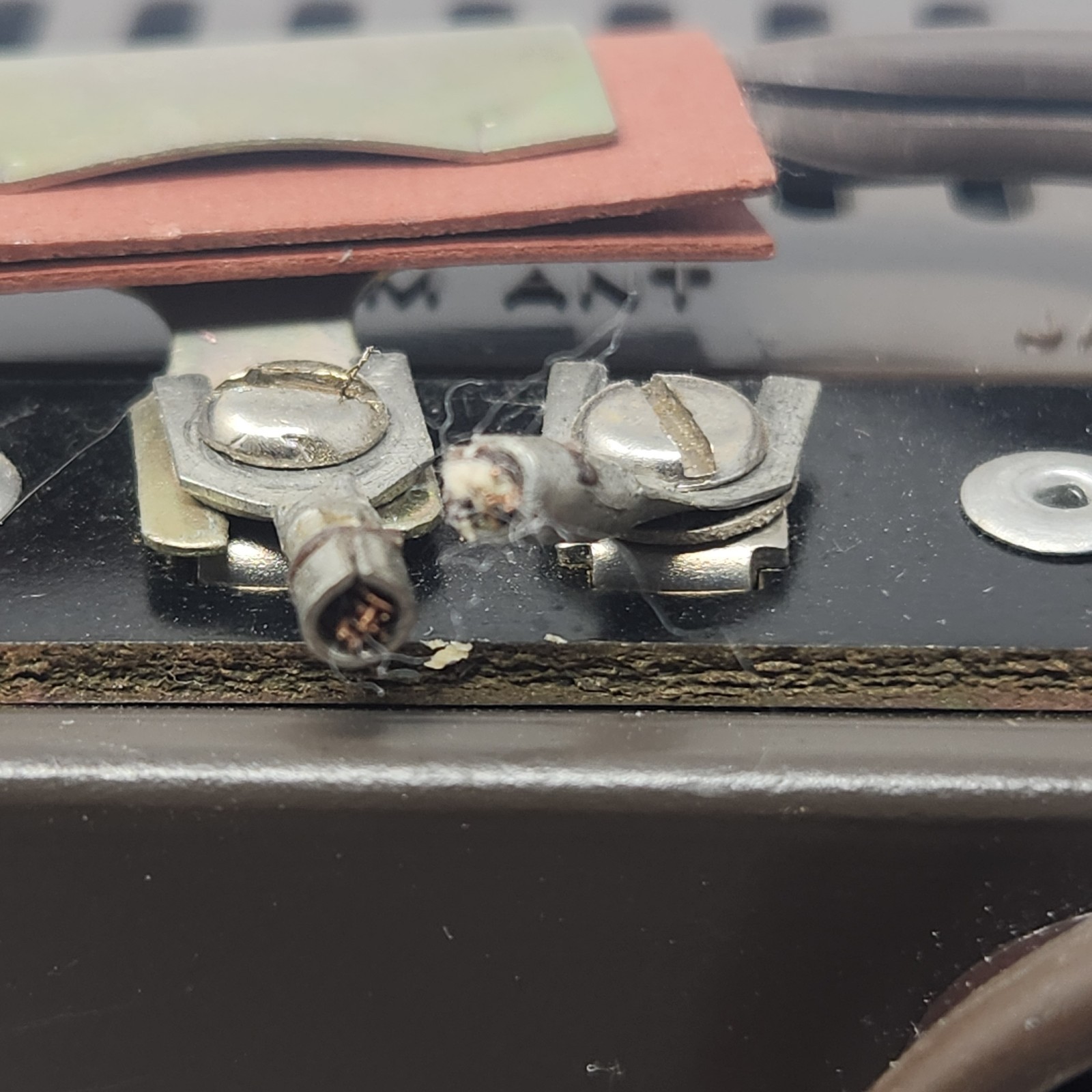 Vintage REALISTIC TM-100 Solid State AM/FM Stereo Tuner Powers On